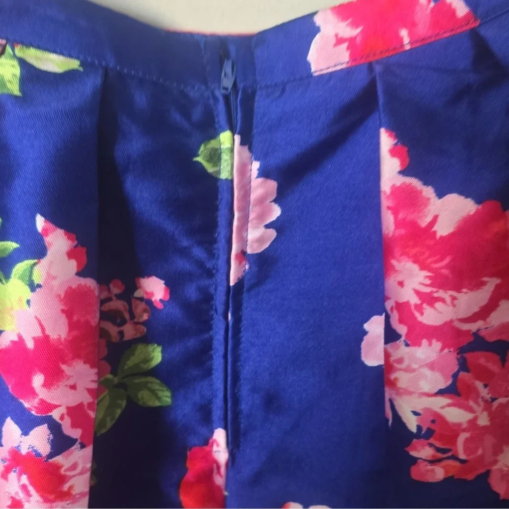 B. Darlin Blue Floral Flare/Pleated Lined Short Zip Up Skirt Girls 7/8